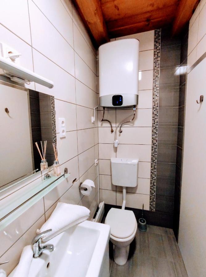 Kishid Vendeghaz Pilismarot Apartment Exterior photo